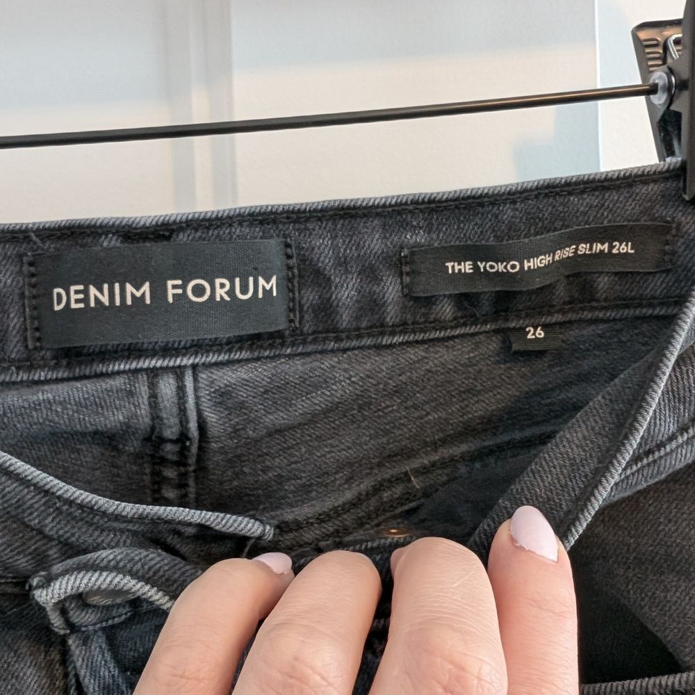 Denim Forum/Yoko High Rise Slim Sz 26L - Picture 4 of 5